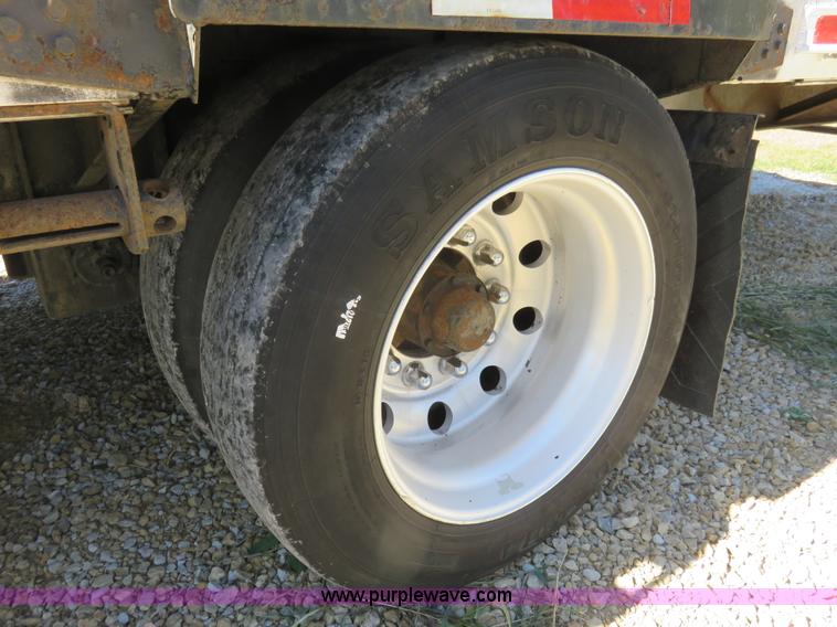 image for item L2422 1989 Eagle step deck trailer