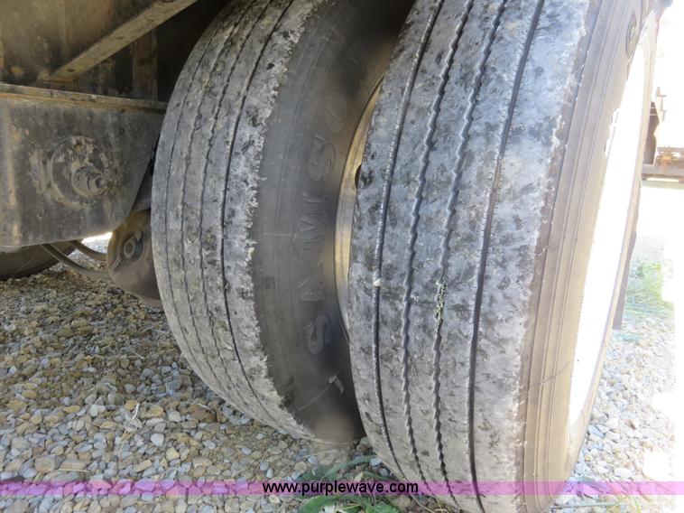 image for item L2422 1989 Eagle step deck trailer