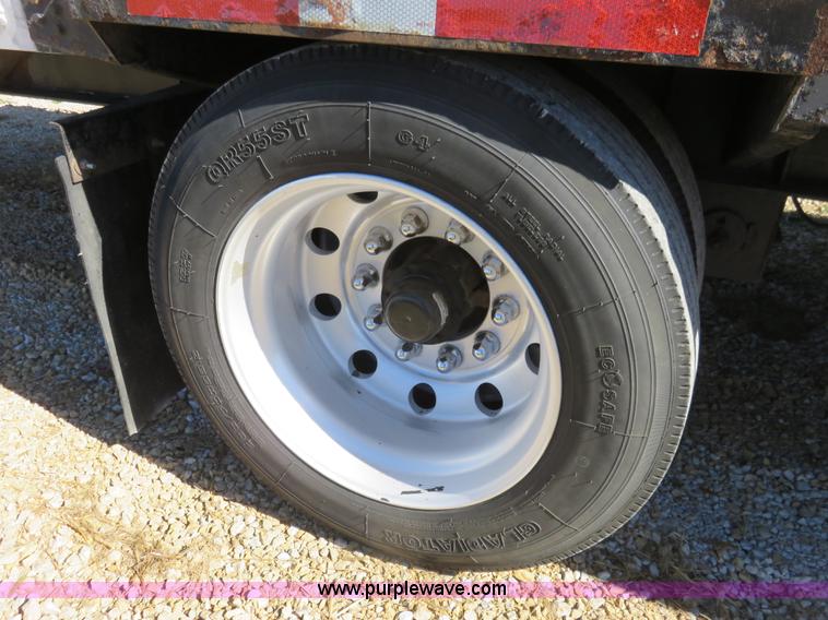 image for item L2422 1989 Eagle step deck trailer