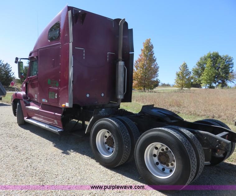 image for item L2446 1999 Freightliner Century Class semi truck