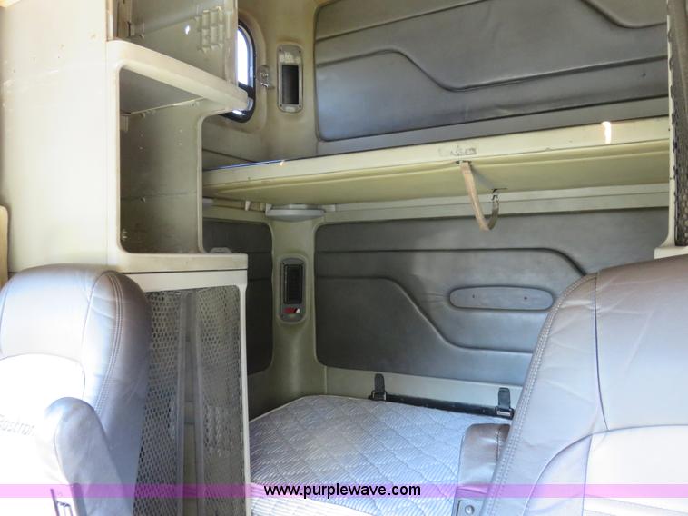 image for item L2446 1999 Freightliner Century Class semi truck