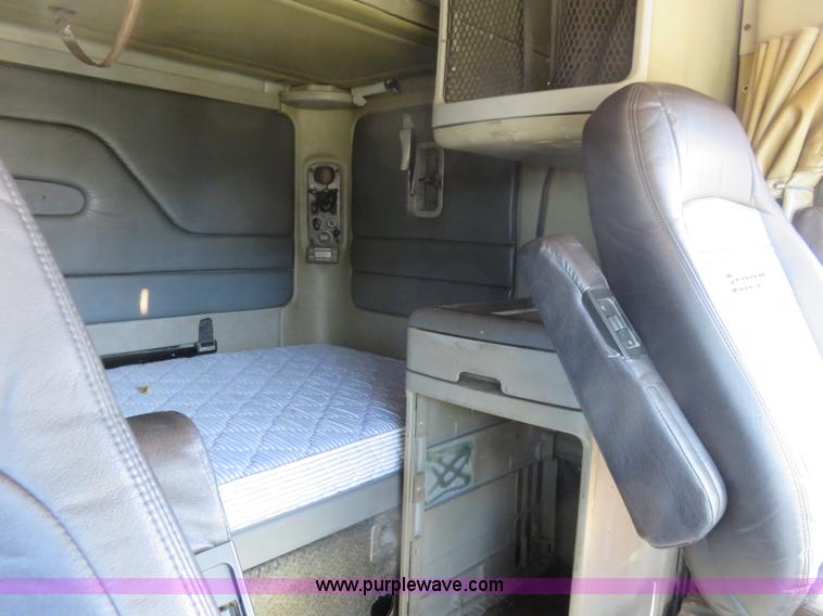 image for item L2446 1999 Freightliner Century Class semi truck