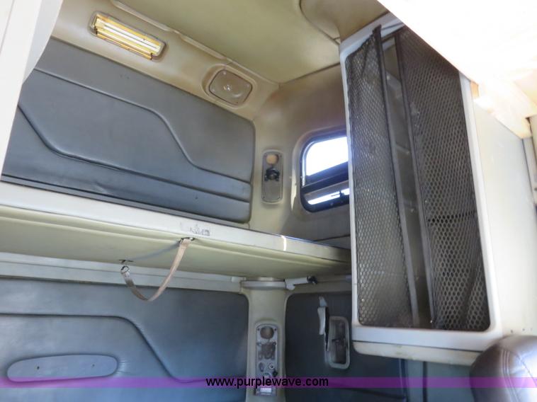 image for item L2446 1999 Freightliner Century Class semi truck