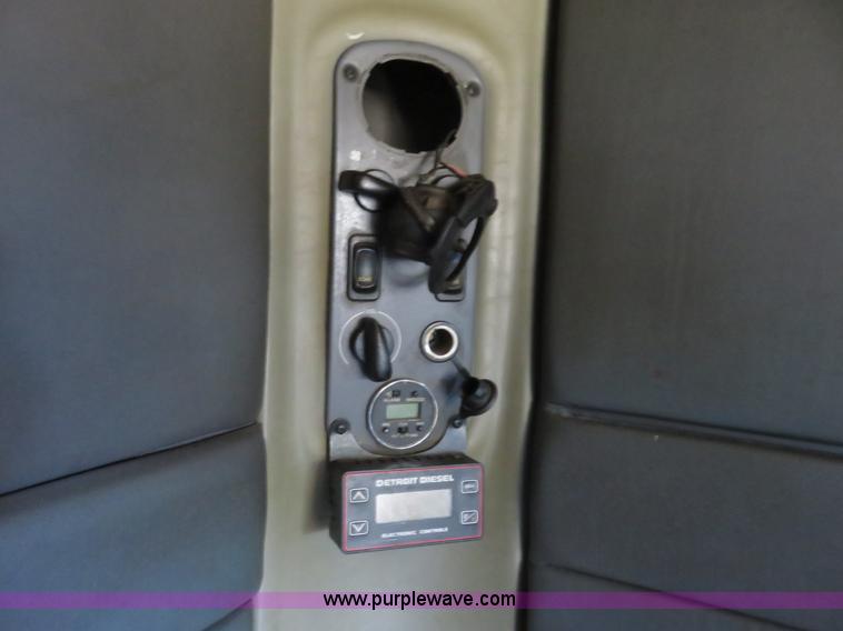 image for item L2446 1999 Freightliner Century Class semi truck