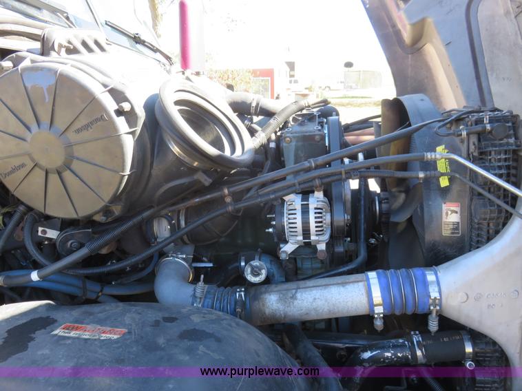 image for item L2446 1999 Freightliner Century Class semi truck