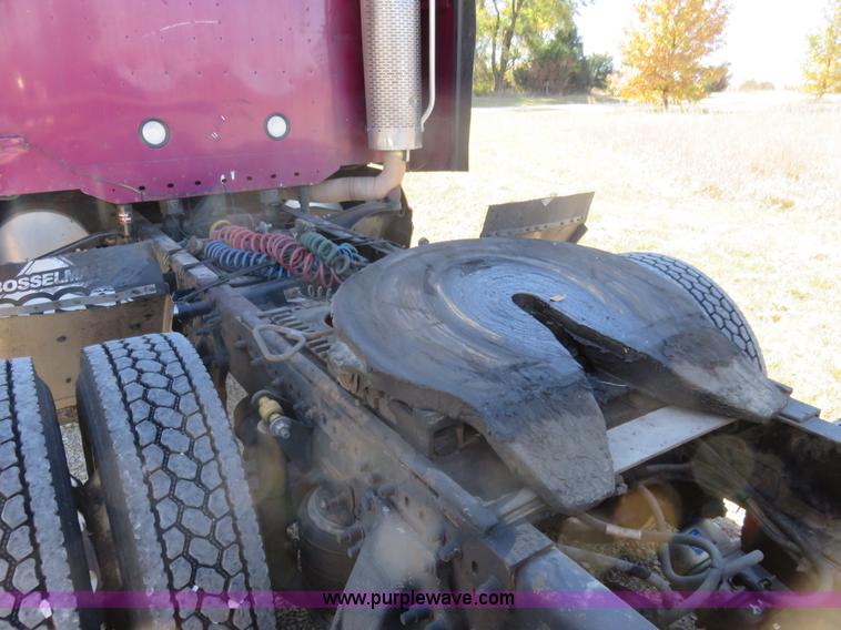 image for item L2446 1999 Freightliner Century Class semi truck