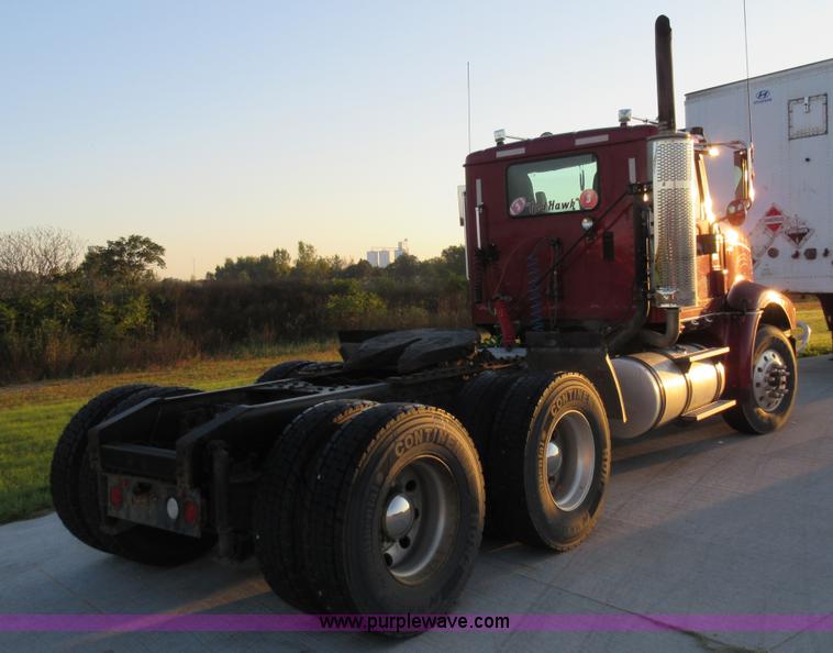 image for item L2765 2012 International Paystar 5900i semi truck