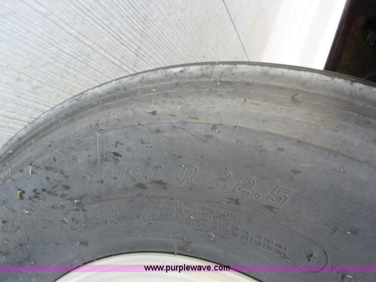 image for item L2765 2012 International Paystar 5900i semi truck