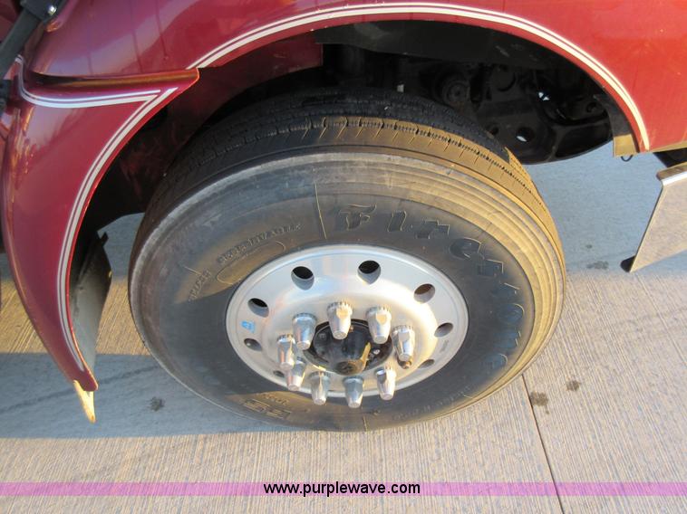 image for item L2765 2012 International Paystar 5900i semi truck