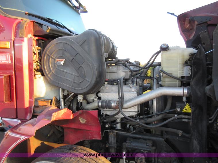 image for item L2765 2012 International Paystar 5900i semi truck