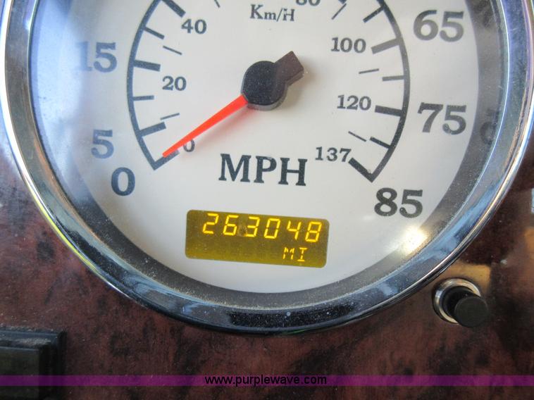 image for item L2765 2012 International Paystar 5900i semi truck