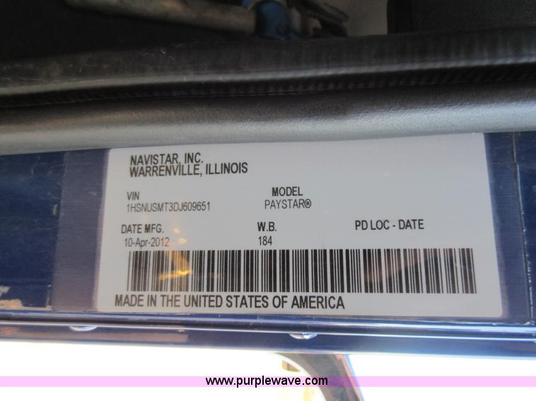 image for item L2766 2013 International Paystar 5900i semi truck