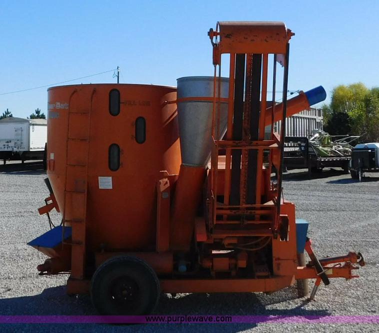 image for item AW9445 Bear Cat 1260 grinder mixer