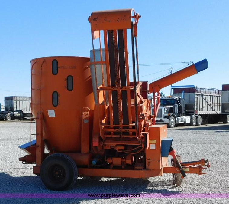 image for item AW9445 Bear Cat 1260 grinder mixer