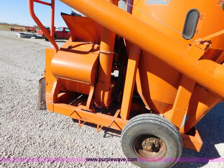 image for item AW9445 Bear Cat 1260 grinder mixer