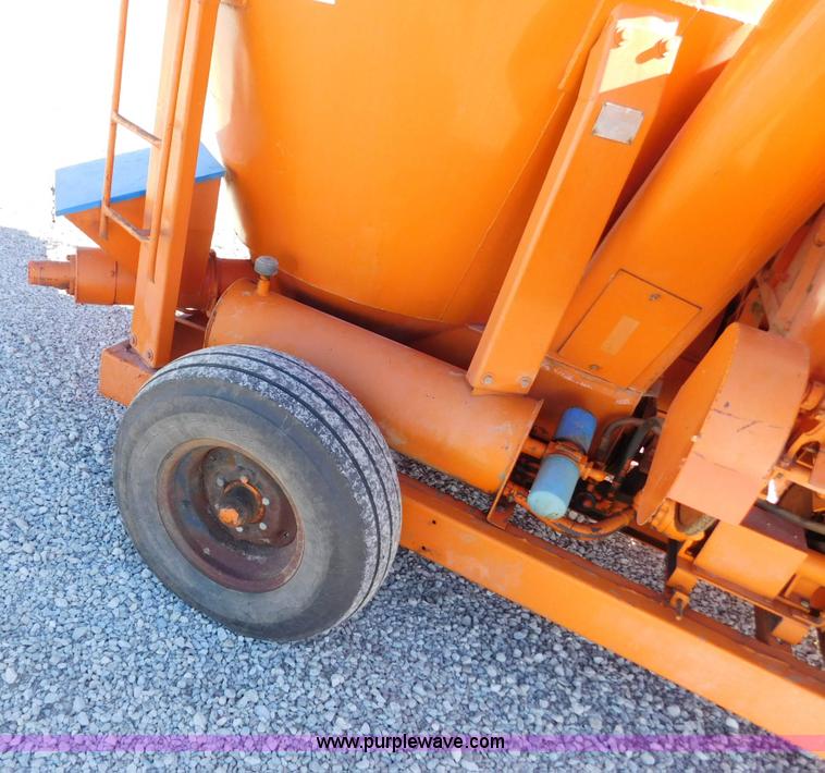 image for item AW9445 Bear Cat 1260 grinder mixer