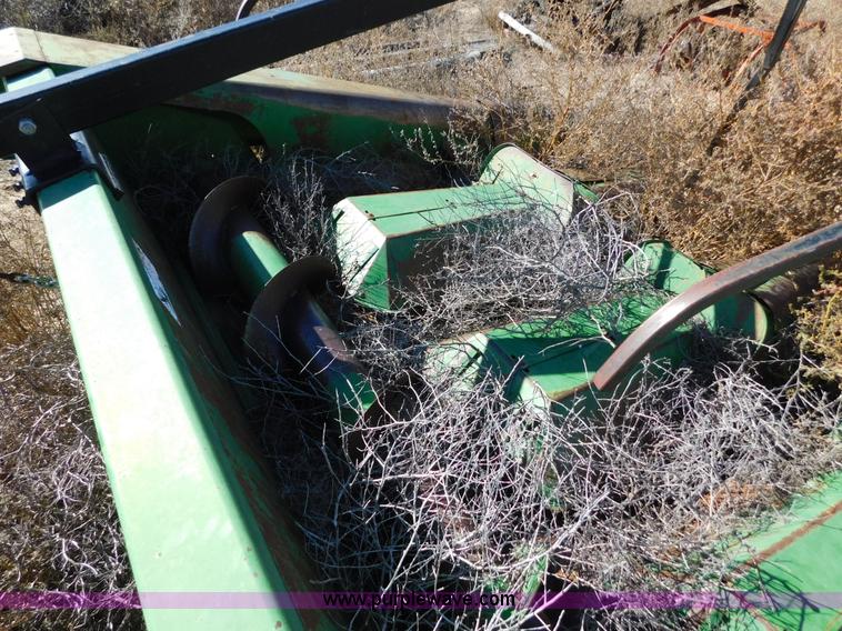 image for item AW9451 1990 John Deere 843 corn head