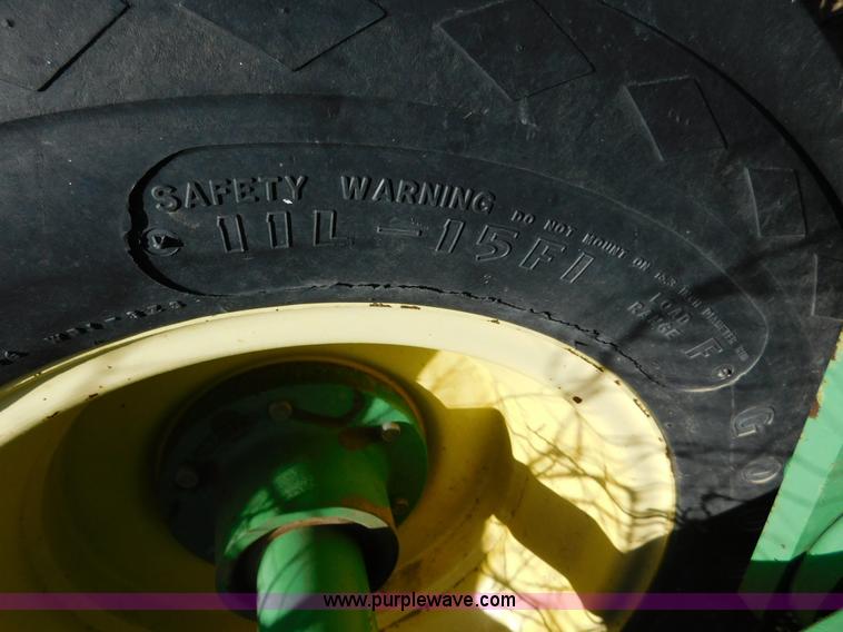 image for item AW9452 John Deere 726 mulch finisher