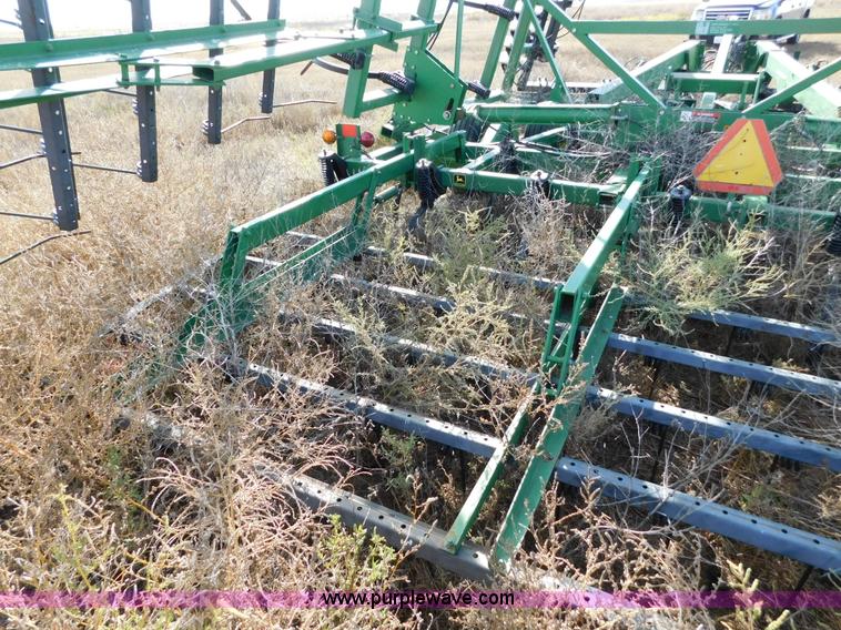 image for item AW9452 John Deere 726 mulch finisher