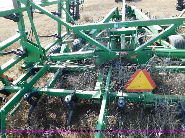 image for item AW9452 John Deere 726 mulch finisher