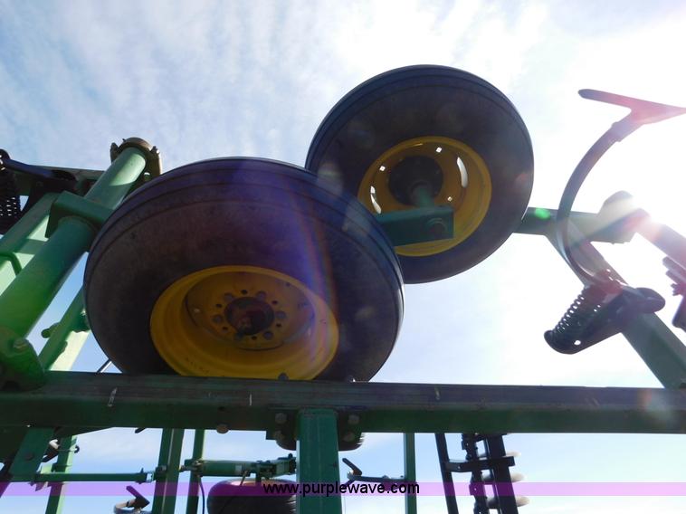 image for item AW9452 John Deere 726 mulch finisher