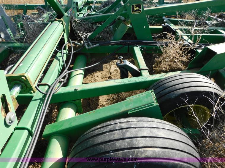 image for item AW9452 John Deere 726 mulch finisher