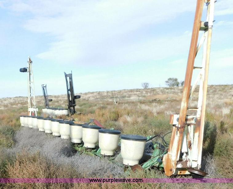 image for item AW9456 John Deere 60 planter