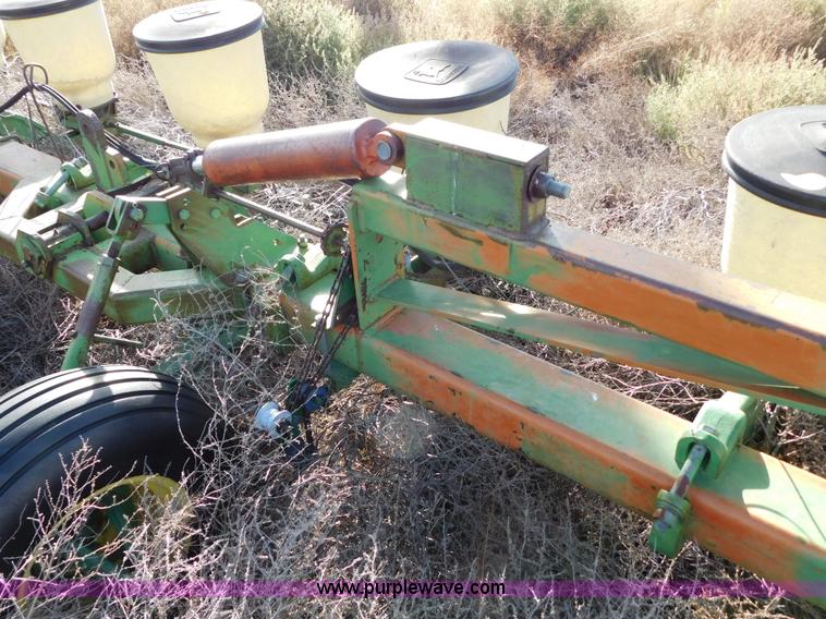 image for item AW9456 John Deere 60 planter