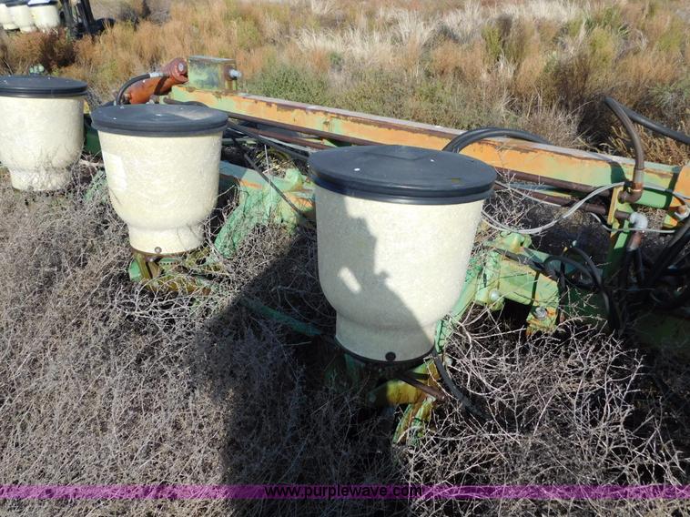 image for item AW9456 John Deere 60 planter