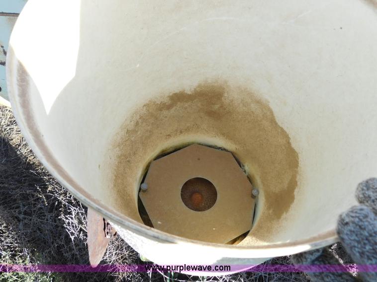 image for item AW9456 John Deere 60 planter