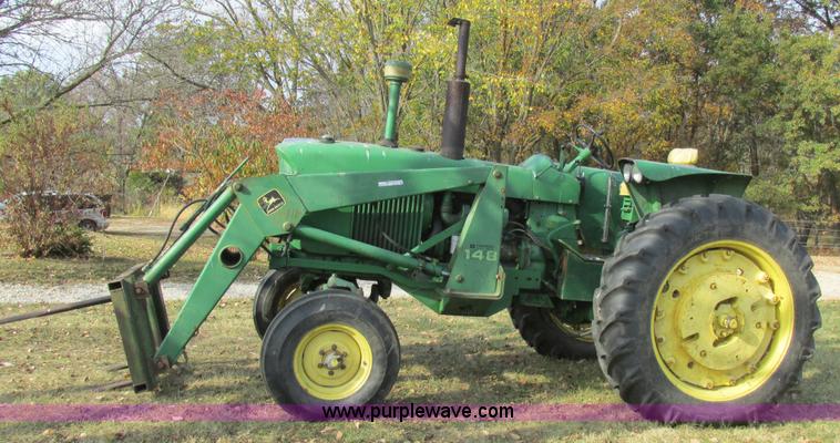 image for item AW9641 John Deere 3020 tractor