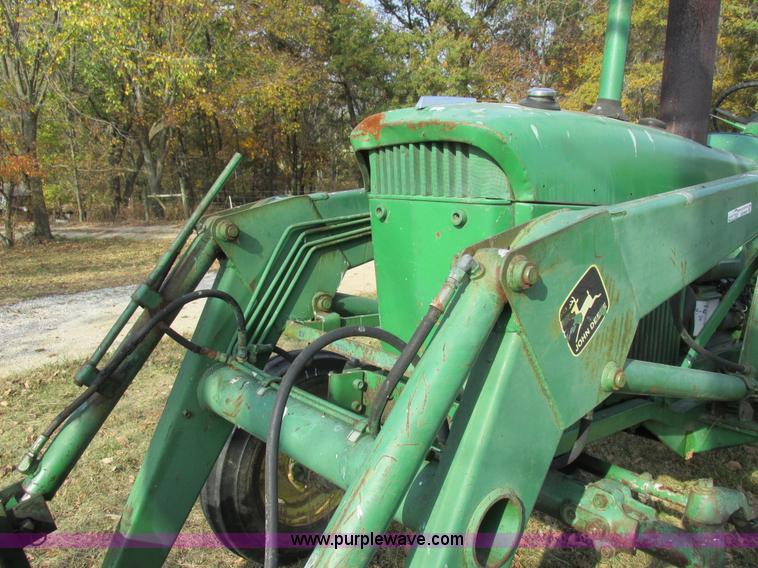 image for item AW9641 John Deere 3020 tractor