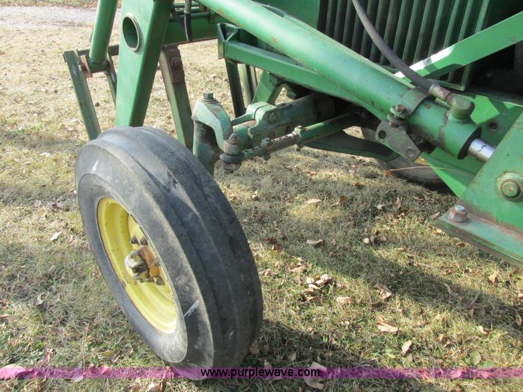 image for item AW9641 John Deere 3020 tractor