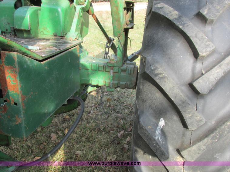 image for item AW9641 John Deere 3020 tractor