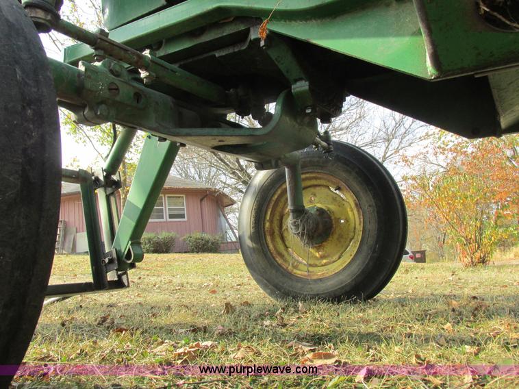 image for item AW9641 John Deere 3020 tractor