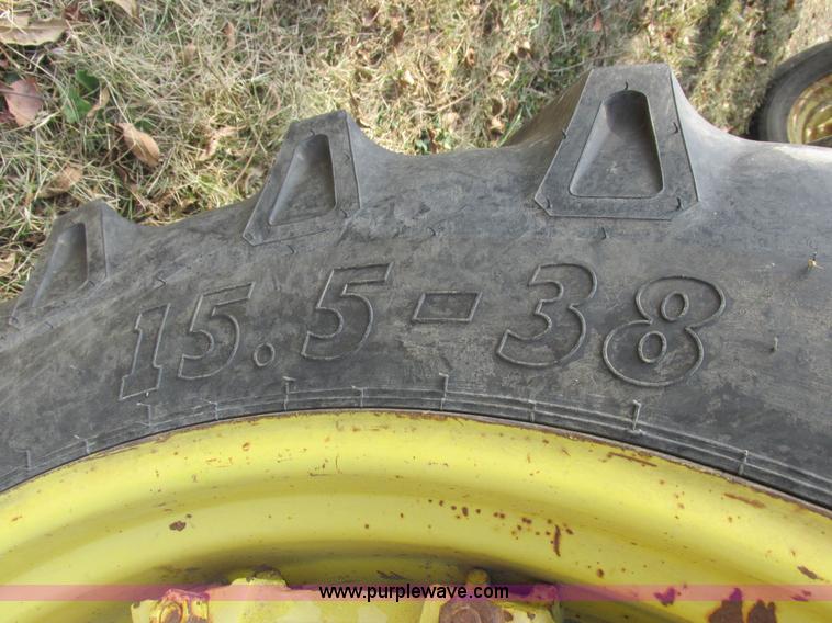 image for item AW9641 John Deere 3020 tractor