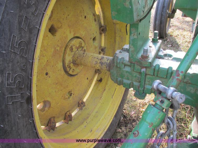 image for item AW9641 John Deere 3020 tractor