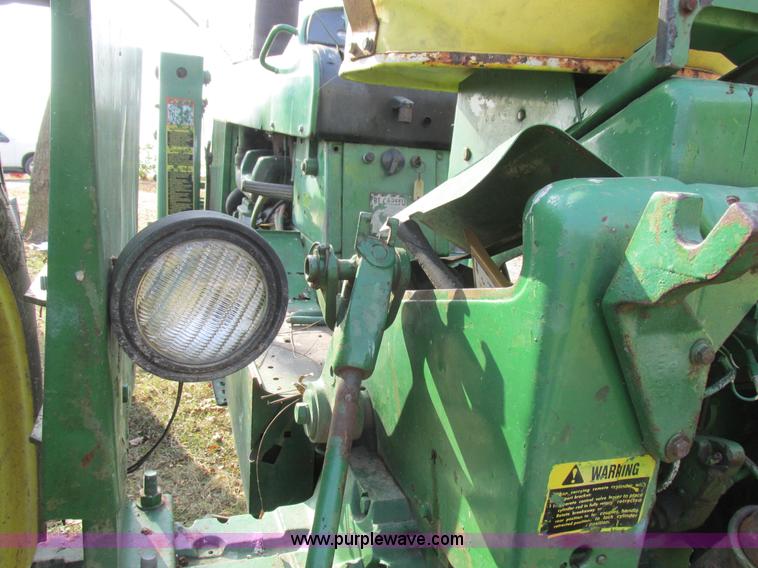 image for item AW9641 John Deere 3020 tractor