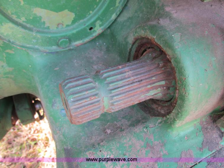 image for item AW9641 John Deere 3020 tractor