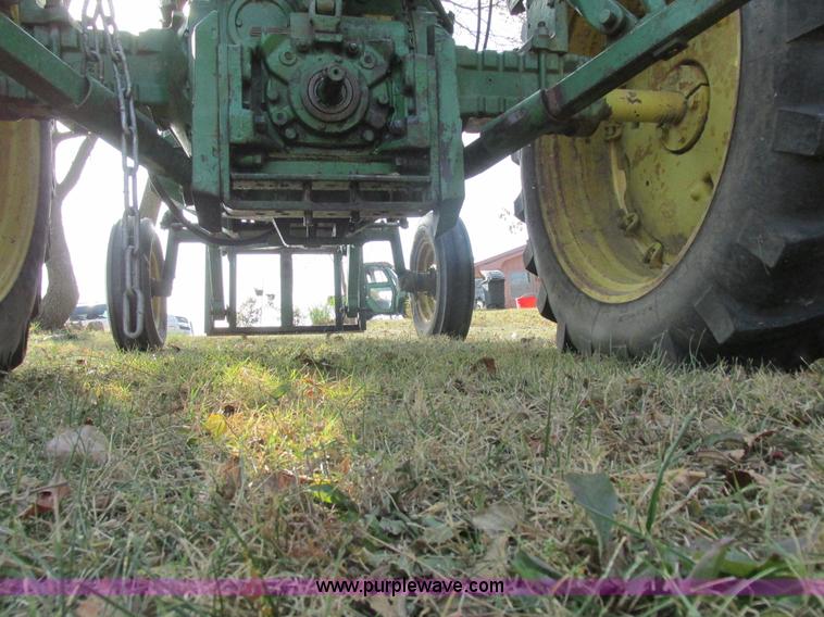 image for item AW9641 John Deere 3020 tractor