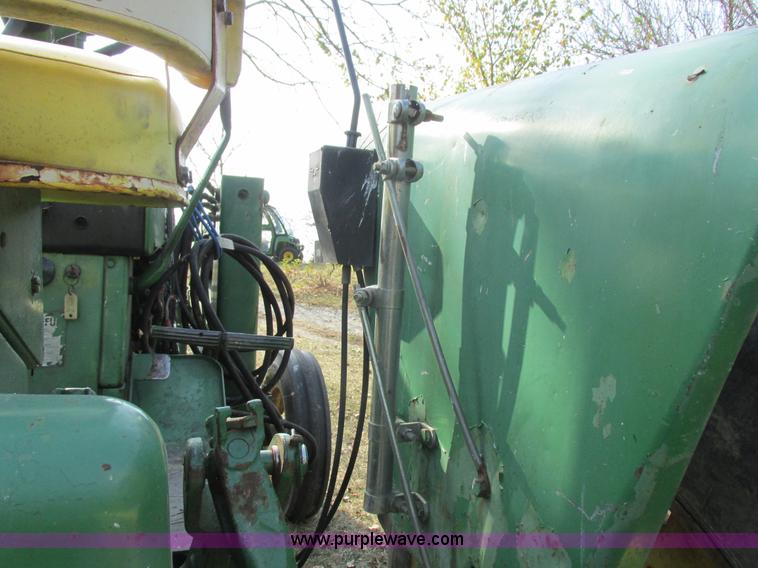 image for item AW9641 John Deere 3020 tractor