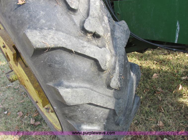 image for item AW9641 John Deere 3020 tractor