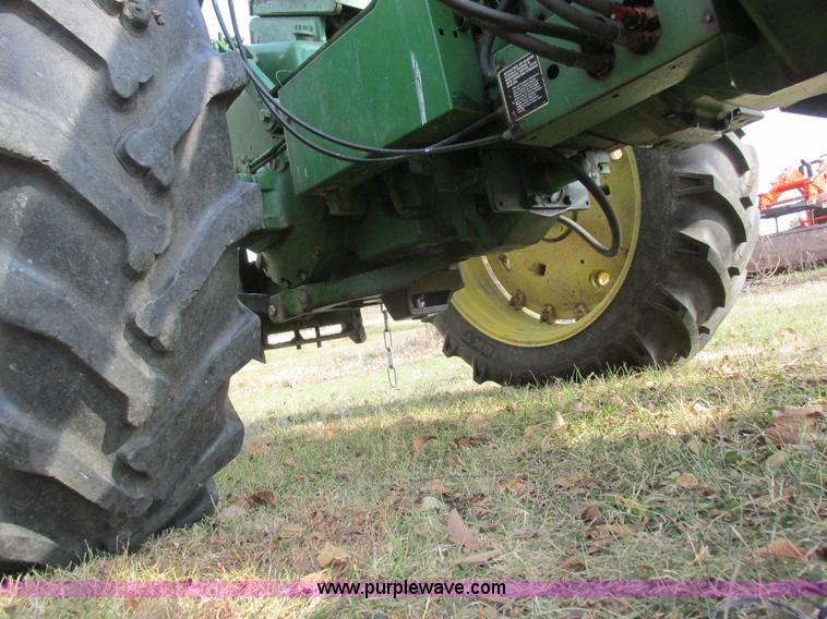 image for item AW9641 John Deere 3020 tractor