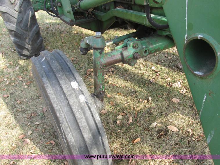 image for item AW9641 John Deere 3020 tractor