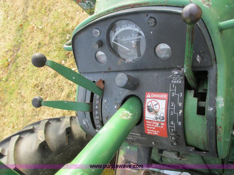 image for item AW9641 John Deere 3020 tractor