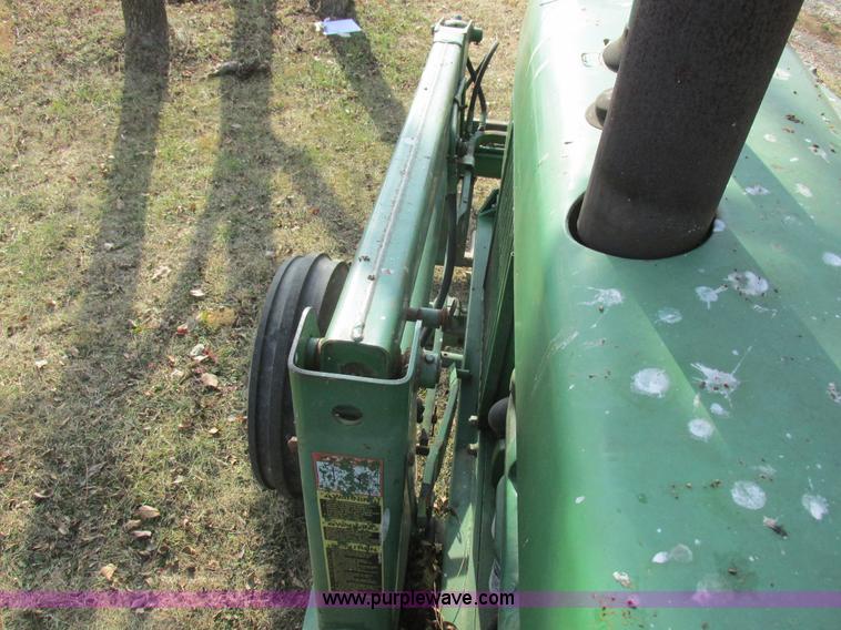 image for item AW9641 John Deere 3020 tractor