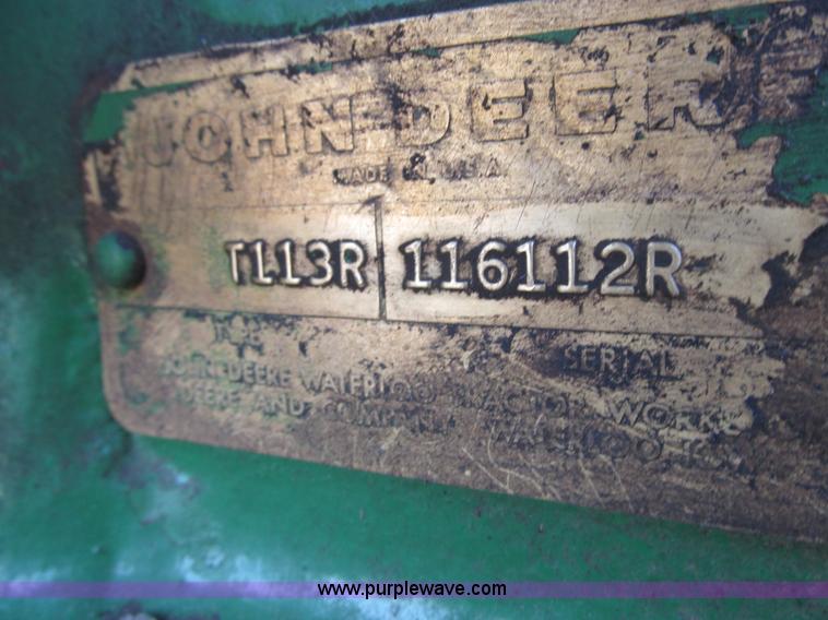 image for item AW9641 John Deere 3020 tractor