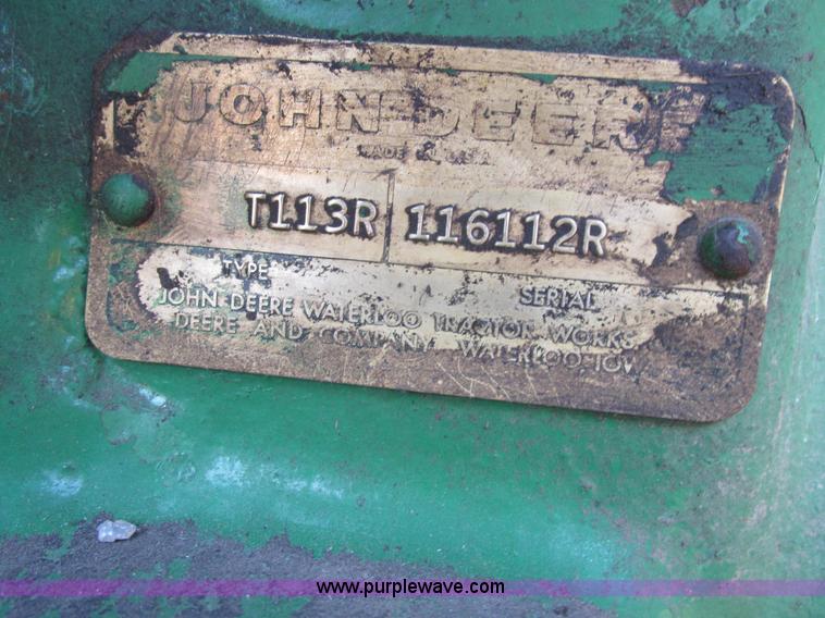 image for item AW9641 John Deere 3020 tractor