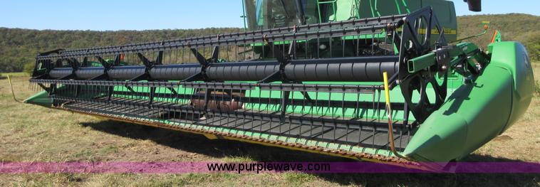 image for item BB9132 2009 John Deere 630D draper head