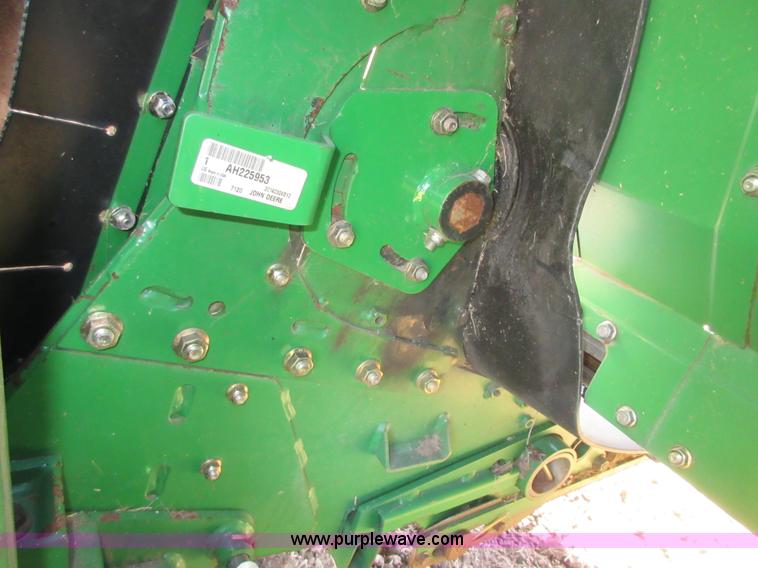 image for item BB9132 2009 John Deere 630D draper head